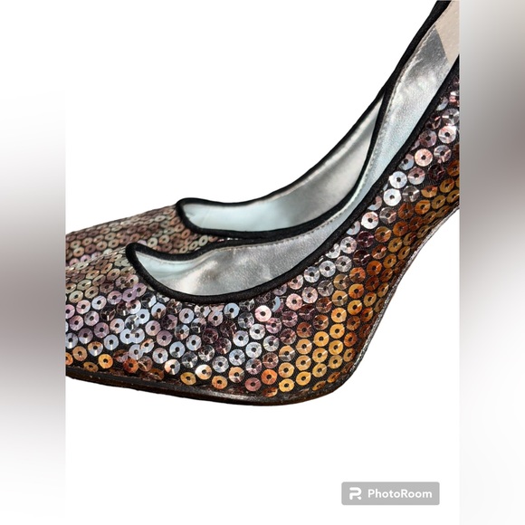 Guess sequence pumps size 6.5 - Picture 3 of 9